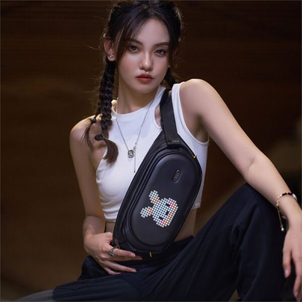 Divoom Pixoo Slingbag-C Siyah Ledli Ekran APP Kontrollü Bel Çantası-Cross Body, Çapraz Çanta - Görsel 8