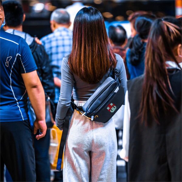 Divoom Pixoo Slingbag Siyah Ledli Ekran APP Kontrollü Bel Çantası-Cross Body, Çapraz Çanta - Görsel 7