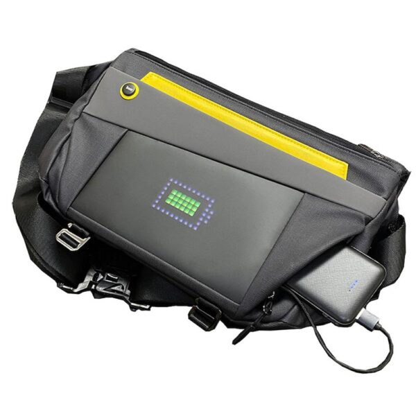 Divoom Pixoo Slingbag-V Siyah Ledli Ekran APP Kontrollü Postacı Çantası-Su Geçirmez - Görsel 5