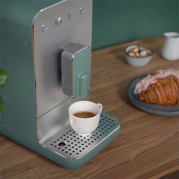 Smeg BCC01 Espresso Otomatik Kahve Makinesi Mat Zümrüt Yeşili - Görsel 8