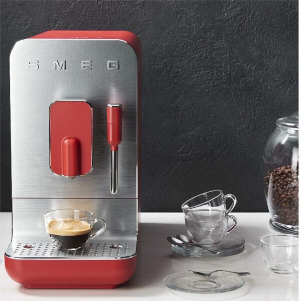 Smeg BCC02 Otomatik Espresso Kahve Makinesi Mat Kırmızı - Görsel 6
