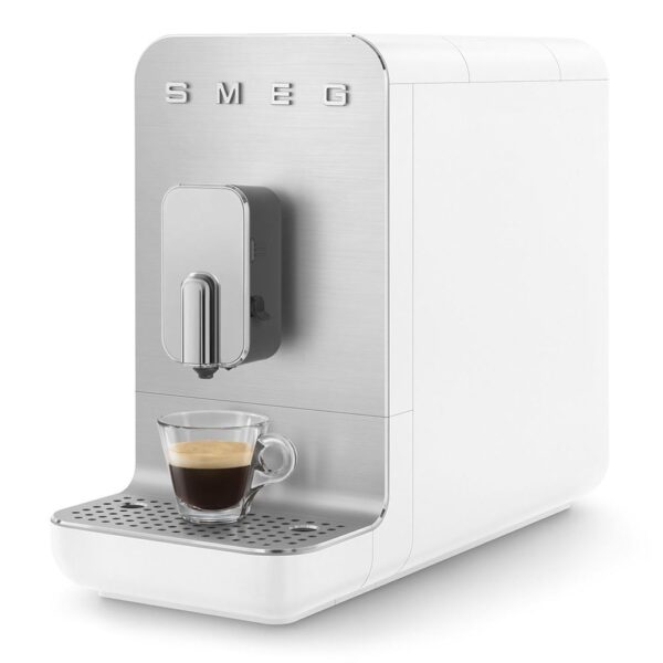 Smeg BCC13WHMEU Mat Beyaz Espresso Otomatik Kahve Makinesi - Görsel 5