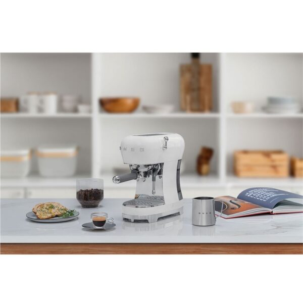 Smeg ECF02WHEU Beyaz Espresso Kahve Makinesi - Görsel 7